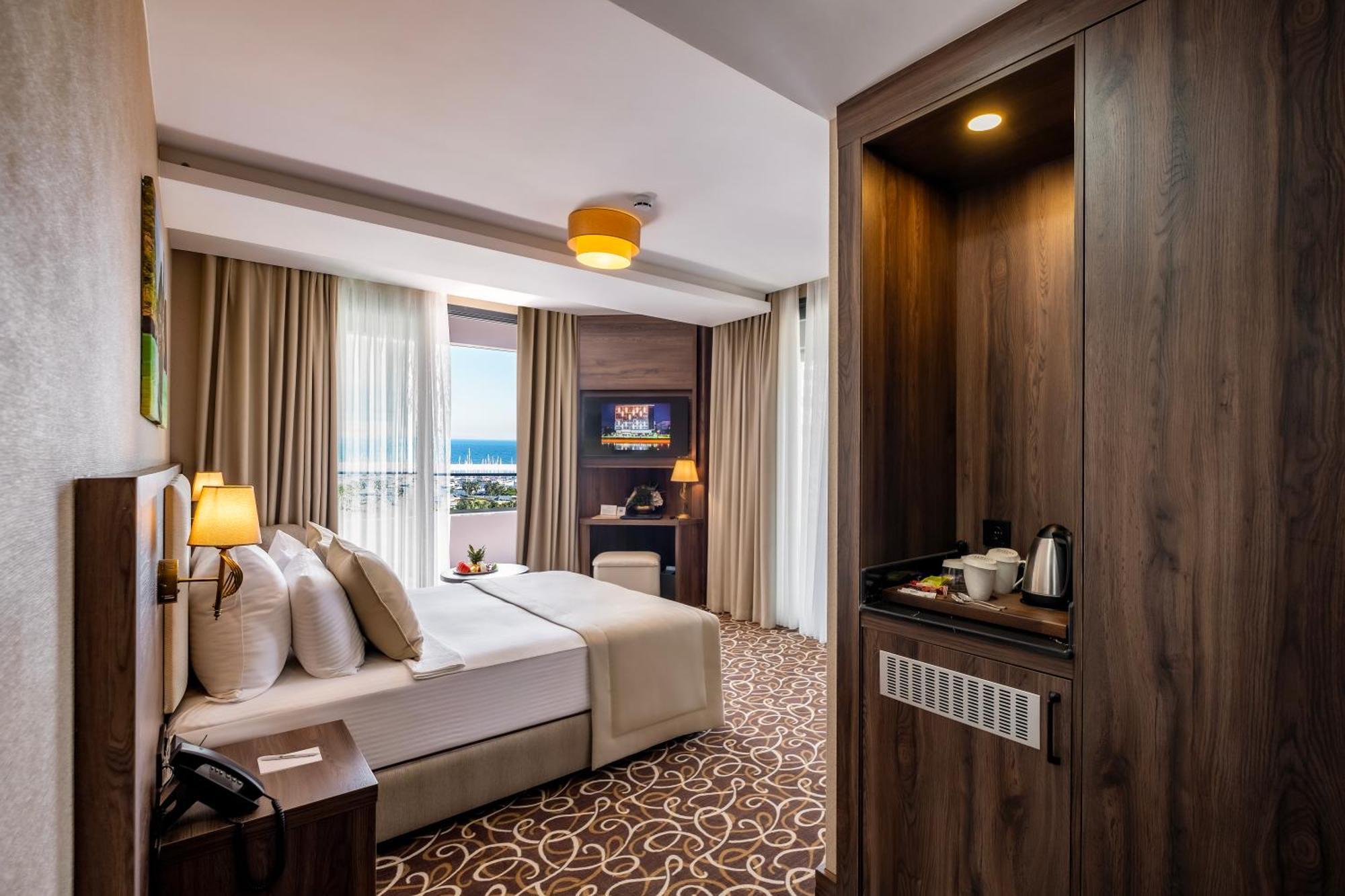 Park Dedeman Mersin Marina Çiftlik Esterno foto